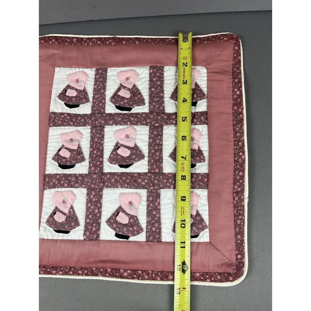 Quilt Block Wall-hanging Sunbonnet Sue 12